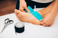 How to Treat Wounds on the Feet